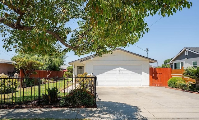 207 N Pasadena Ave, Azusa, CA 91702 - ranch-style house with concrete driveway
