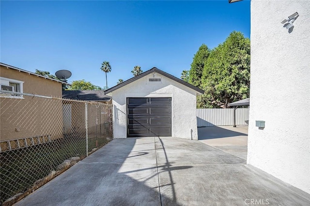 482 Mountain View St, Altadena, CA 91001 - garage featuring concrete driveway