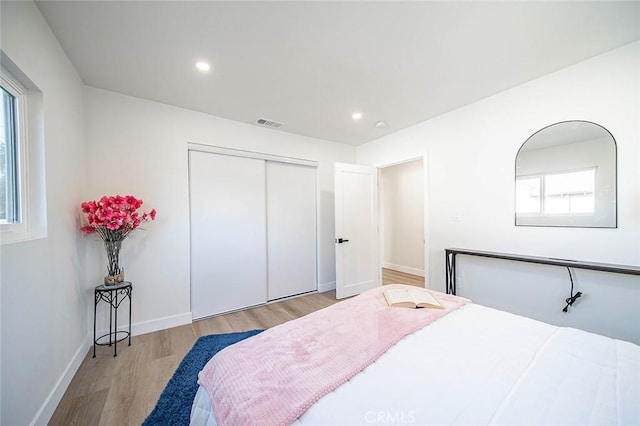 482 Mountain View St, Altadena, CA 91001 - bedroom featuring wood finished floors, a closet, and recessed lighting