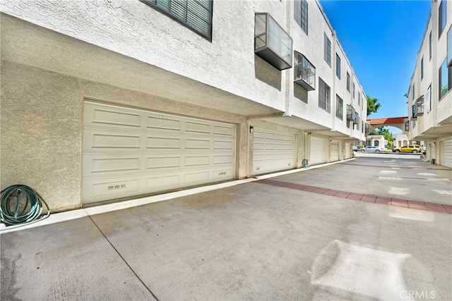 2620 W Grand Ave Unit E, Alhambra, CA 91801 - view of concrete driveway