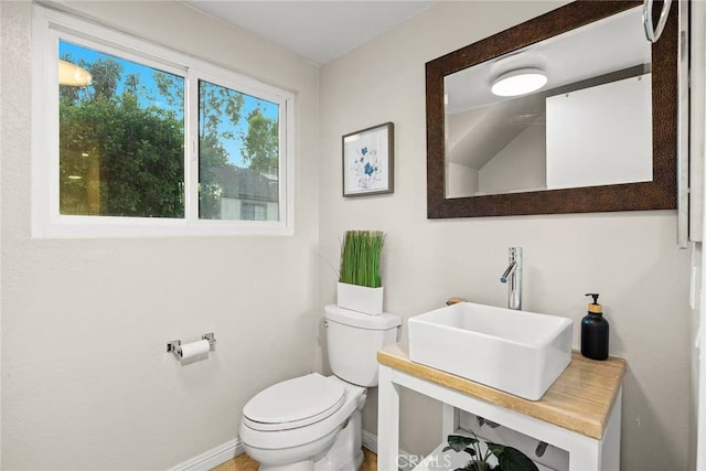 1696 Shady Brook Dr Unit 14, Fullerton, CA 92831 - bathroom featuring a sink and toilet