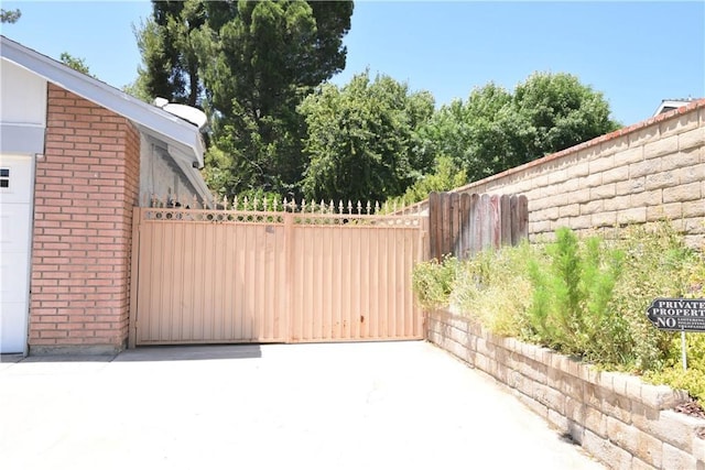 20611 Alaminos Dr, Saugus, CA 91350 - view of gate