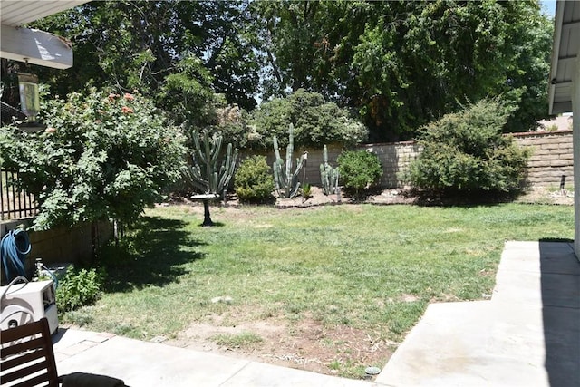 20611 Alaminos Dr, Saugus, CA 91350 - view of fenced backyard