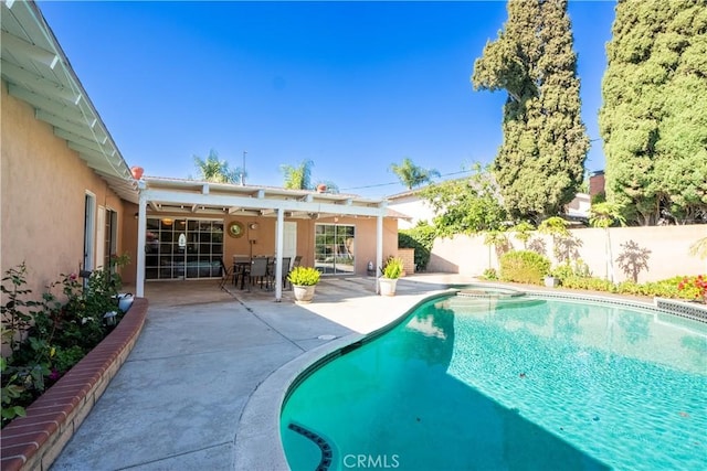 3730 E Euclid Ave, Orange, CA 92869 - view of swimming pool with a patio and a pool with connected hot tub