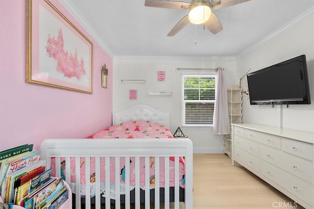 5535 W 142nd Pl, Hawthorne, CA 90250 - bedroom with crown molding, light wood-type flooring, and a ceiling fan