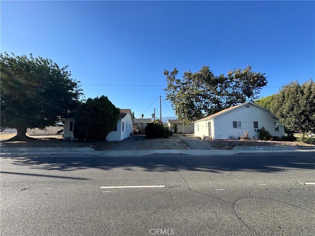 267 Olive St, Claremont, CA 91711 - view of asphalt street with curbs and sidewalks