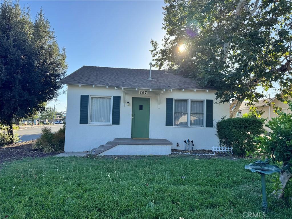 267 Olive St, Claremont, CA 91711 - bungalow-style house featuring a front lawn, a shingled roof, and stucco siding