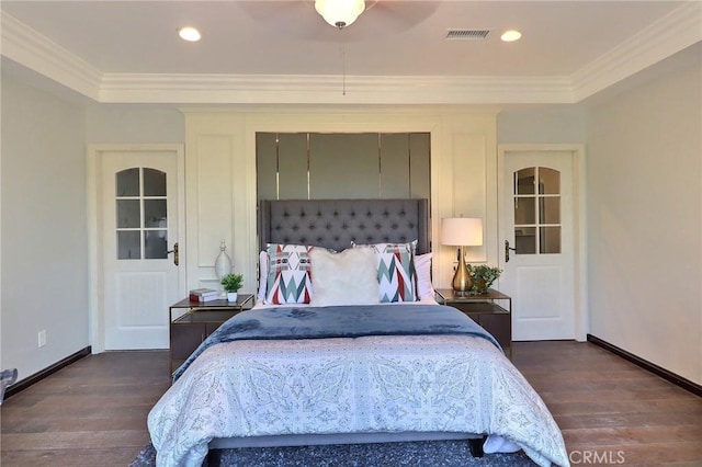 182 Denslow Ave, Los Angeles, CA 90049 - bedroom featuring wood finished floors, crown molding, and recessed lighting