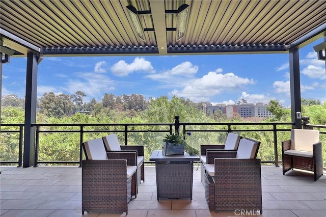 182 Denslow Ave, Los Angeles, CA 90049 - view of patio