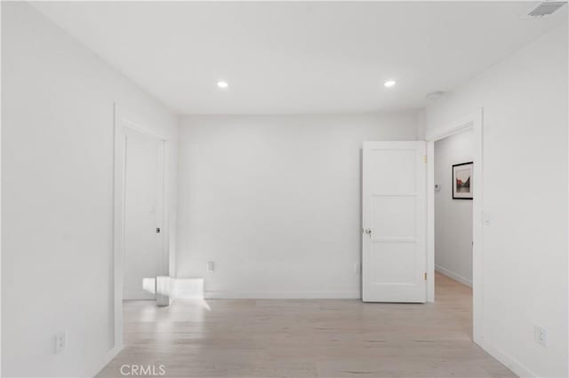 611 Griffith St, San Fernando, CA 91340 - unfurnished room with wood finished floors and recessed lighting