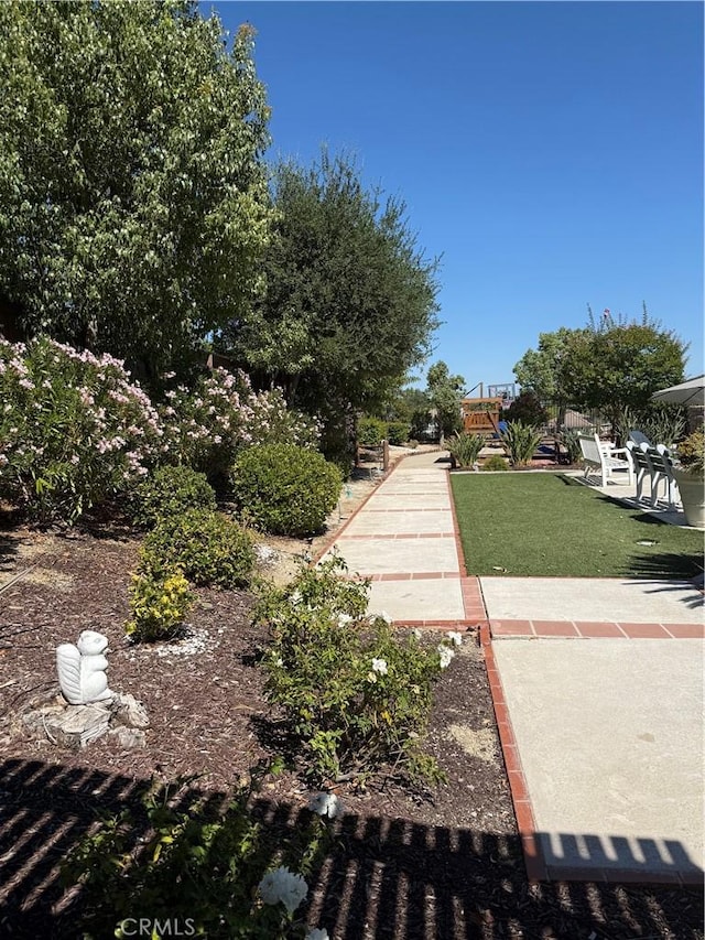 39560 Tinderbox Way, Murrieta, CA 92562 - view of home's community