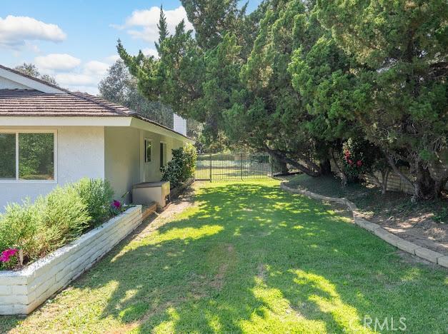 1050 Loma Verde Dr, Arcadia, CA 91006 - view of yard