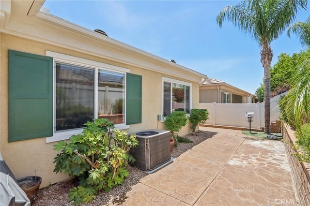 5136 Via Bajamar, Hemet, CA 92545 - fenced backyard featuring a patio area