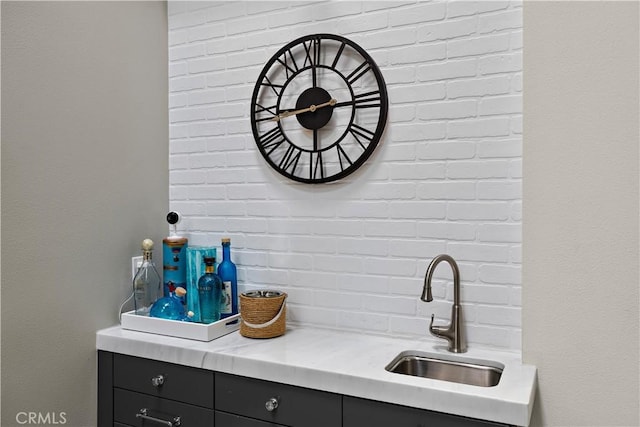 1119 Grove Ln, Newport Beach, CA 92660 - bar with a sink