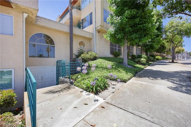 2222 S Mesa St Unit 8, San Pedro, CA 90731 - entrance to property featuring stucco siding and driveway