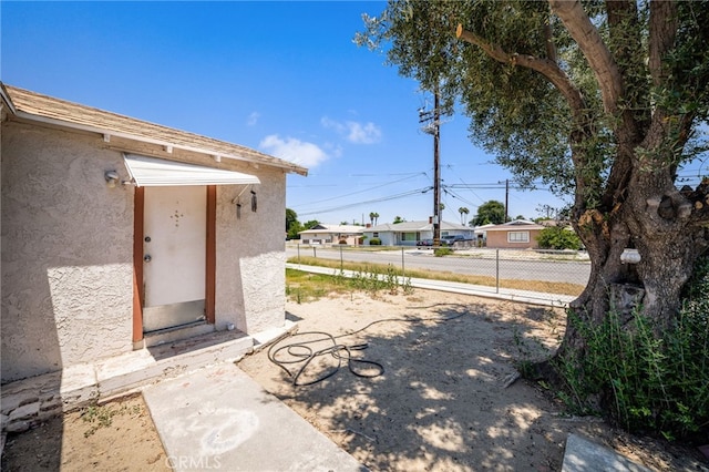 9804 Palmetto Ave, Fontana, CA 92335 - view of yard