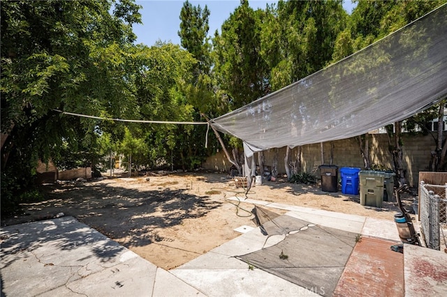 9804 Palmetto Ave, Fontana, CA 92335 - view of fenced backyard