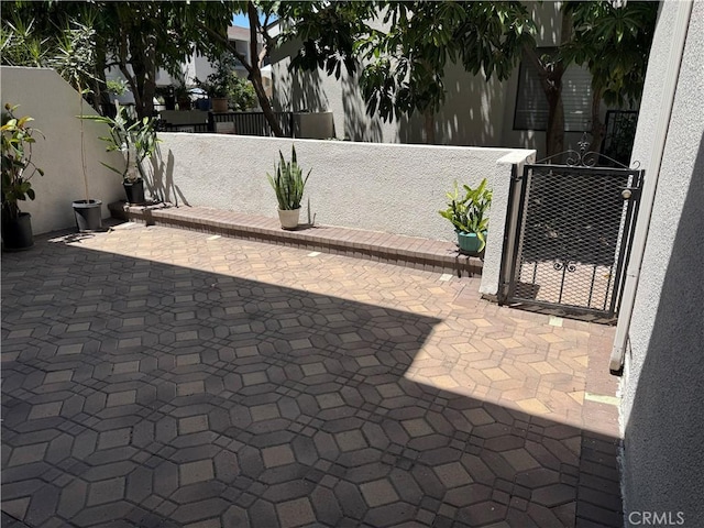 1525 Welldow Ln, Fullerton, CA 92831 - view of patio / terrace with a gate