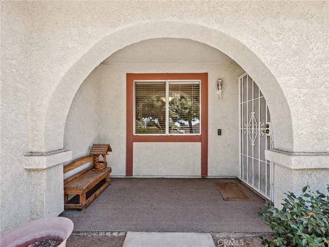 14719 Juniper St, Hesperia, CA 92345 - entrance to property with stucco siding