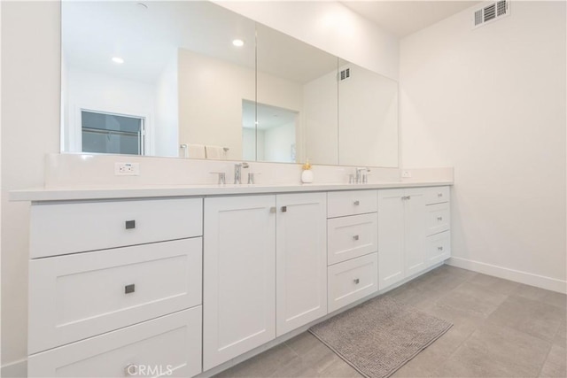 1851 S Union St Unit 10, Anaheim, CA 92805 - full bath featuring double vanity and recessed lighting