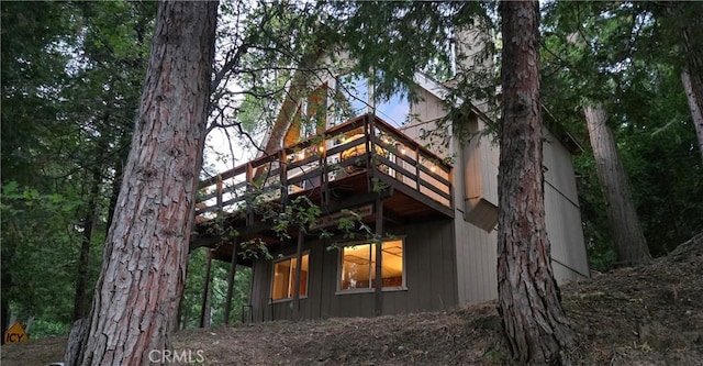 28645 Shenandoah Dr, Lake Arrowhead, CA 92352 - back of house with a deck