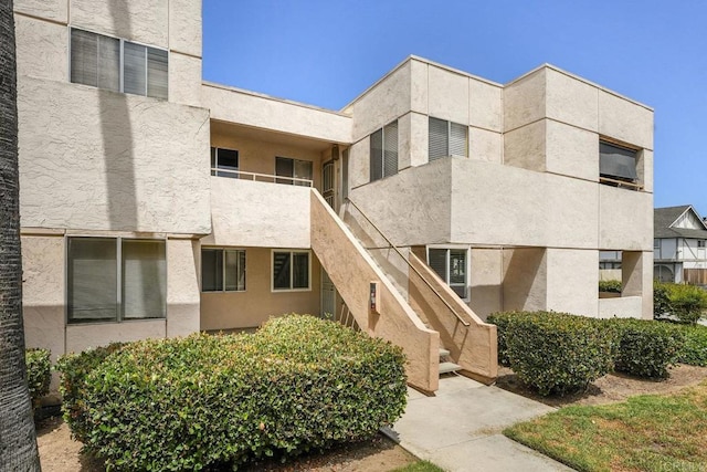 830 Broadway Unit 18, El Cajon, CA 92021 - view of building exterior with stairway