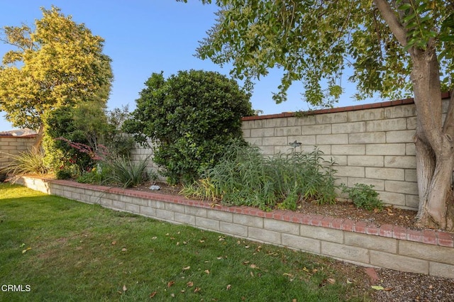 28802 Raintree Ln, Saugus, CA 91390 - view of fenced backyard