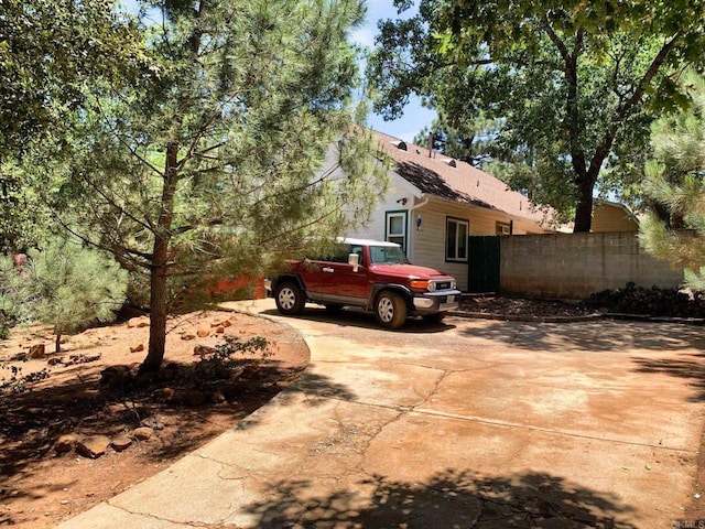 4822 Belvedere Dr, Julian, CA 92036 - view of home's exterior featuring driveway