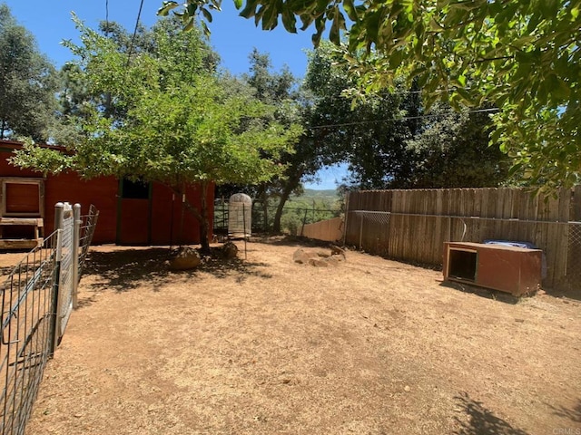4822 Belvedere Dr, Julian, CA 92036 - view of yard featuring an outbuilding