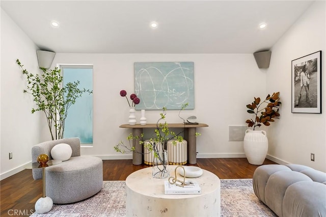 2531 N Commonwealth Ave, Los Angeles, CA 90027 - living room featuring wood finished floors and recessed lighting