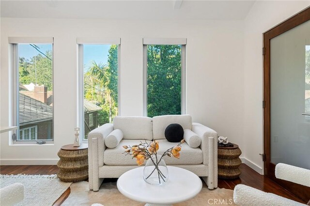 2531 N Commonwealth Ave, Los Angeles, CA 90027 - living room with wood finished floors and baseboards