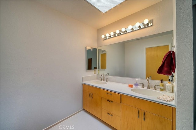 92 Mariposa Dr, San Luis Obispo, CA 93401 - full bath with double vanity