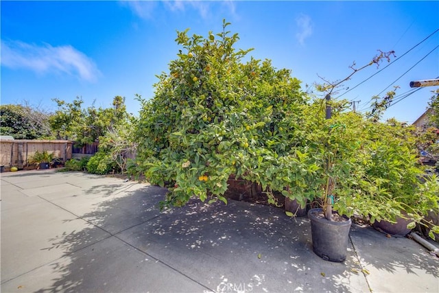 2120 Ocean St, Oceano, CA 93445 - fenced backyard featuring a patio