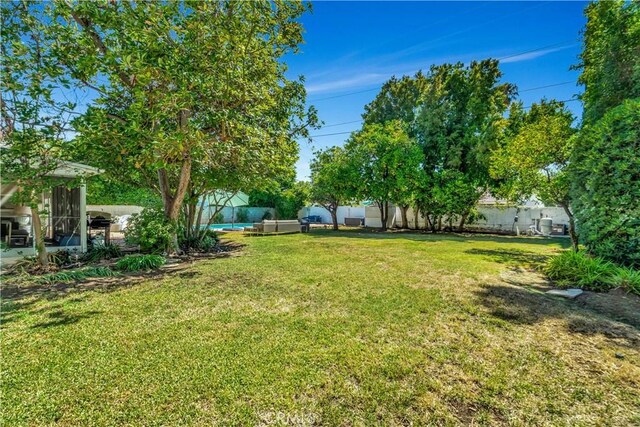 6818 Chisholm Ave, Van Nuys, CA 91406 - photo 41