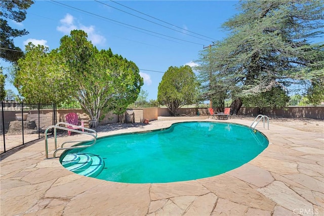 19955 Chickasaw Rd, Apple Valley, CA 92307 - view of pool with a patio and a fenced backyard