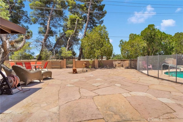 19955 Chickasaw Rd, Apple Valley, CA 92307 - view of patio / terrace