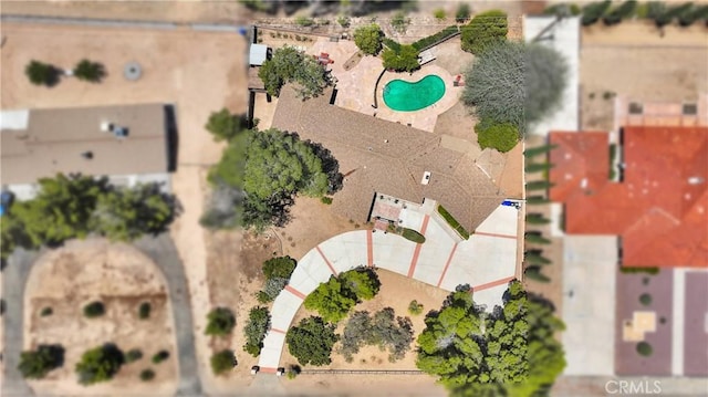 19955 Chickasaw Rd, Apple Valley, CA 92307 - drone / aerial view of a pool