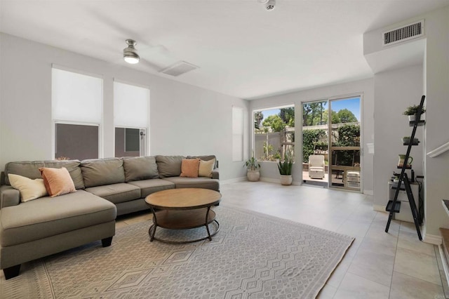 1148 Valdivia Ct, Chula Vista, CA 91910 - living area with baseboards