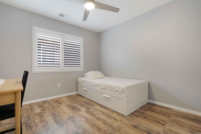 1148 Valdivia Ct, Chula Vista, CA 91910 - bedroom with wood finished floors and a ceiling fan