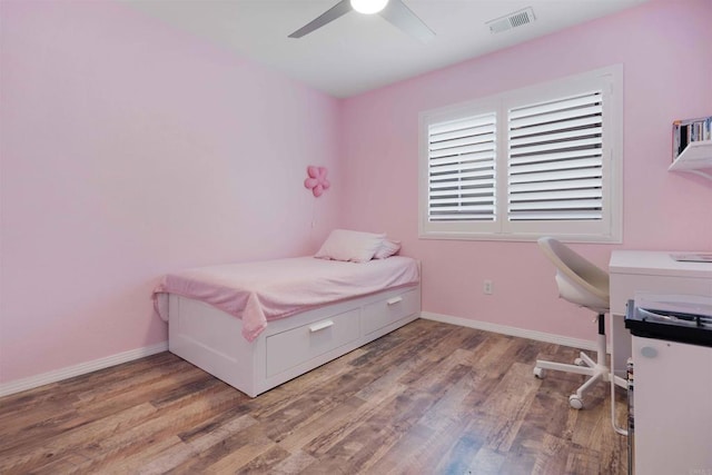 1148 Valdivia Ct, Chula Vista, CA 91910 - bedroom with wood finished floors and ceiling fan