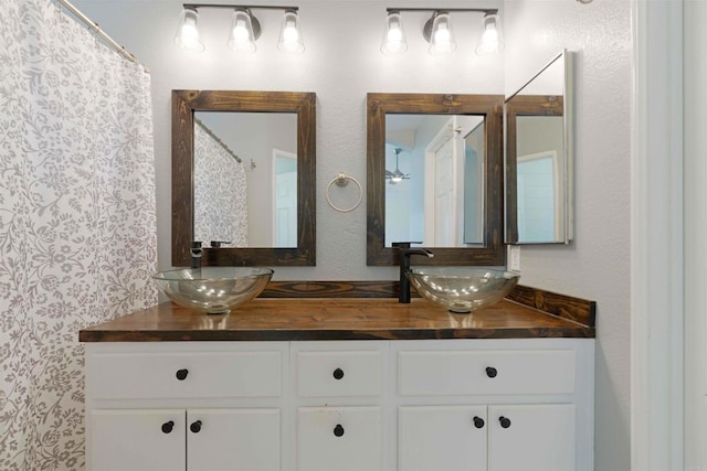 1148 Valdivia Ct, Chula Vista, CA 91910 - full bath featuring double vanity
