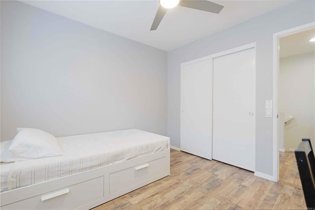 1148 Valdivia Ct, Chula Vista, CA 91910 - bedroom with light wood-style flooring, a closet, and a ceiling fan