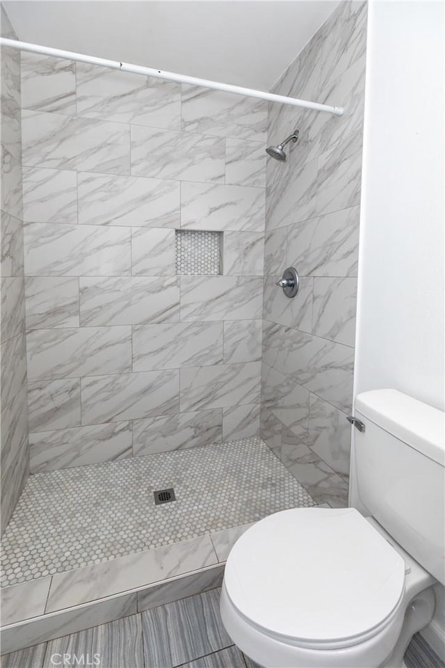 1841 Fisher Dr Unit B, Oxnard, CA 93035 - bathroom with toilet and a shower stall