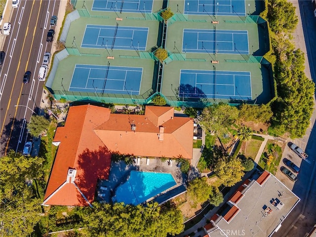 9531 Via Ricardo, Sun Valley, CA 91504 - bird's eye view of a pool area