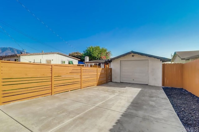 9753 Ivanho St, Spring Valley, CA 91977 - garage featuring concrete driveway