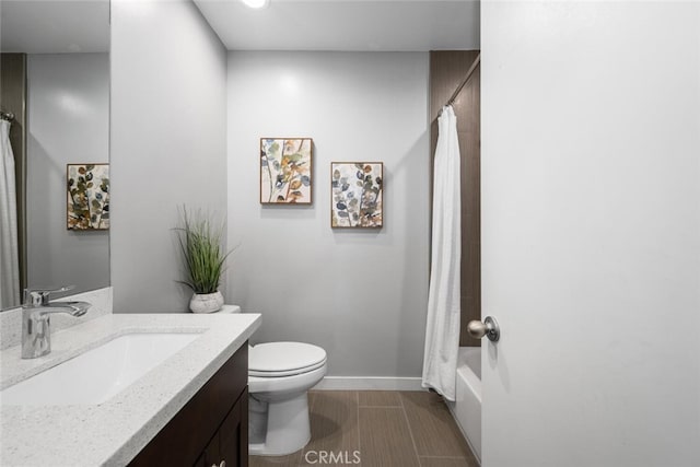 4513 E Cervato St, Long Beach, CA 90815 - bathroom featuring vanity, shower / tub combo, and recessed lighting
