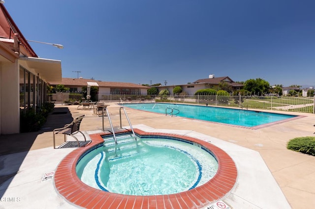 777 E Valley Blvd Unit 142, Alhambra, CA 91801 - community pool with a hot tub and a patio