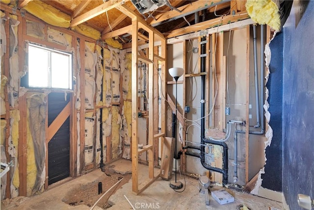 13144 Algonquin Rd, Apple Valley, CA 92308 - view of miscellaneous room
