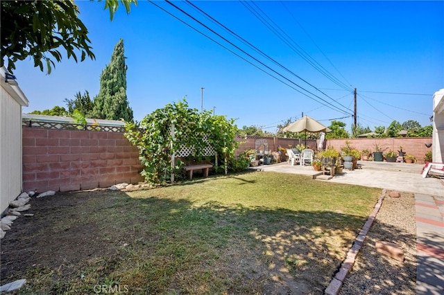 9802 Swallow Ln, Garden Grove, CA 92841 - fenced backyard featuring a patio area