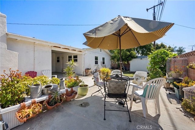 9802 Swallow Ln, Garden Grove, CA 92841 - fenced backyard with outdoor dining area and a patio